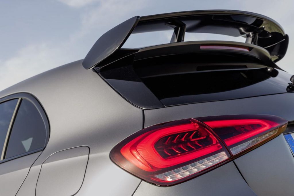 hd-mercedes_amg_a_45_4maticplus_et_cla_45_4maticplus_les_enfants_terribles_1-14