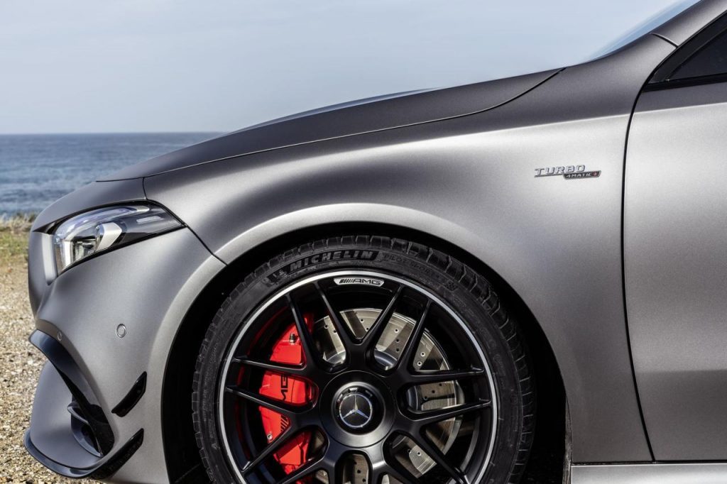 hd-mercedes_amg_a_45_4maticplus_et_cla_45_4maticplus_les_enfants_terribles_1-15