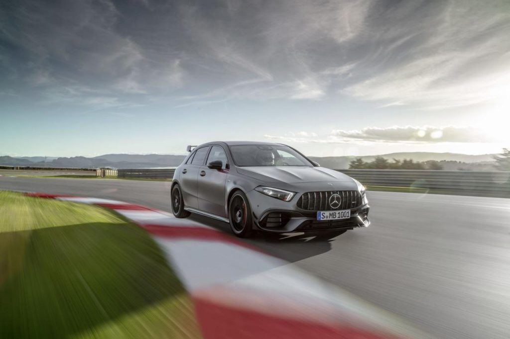 hd-mercedes_amg_a_45_4maticplus_et_cla_45_4maticplus_les_enfants_terribles_1-35