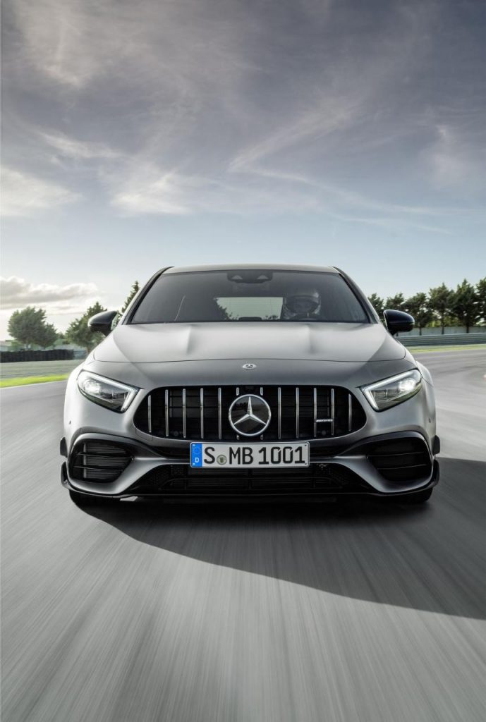 hd-mercedes_amg_a_45_4maticplus_et_cla_45_4maticplus_les_enfants_terribles_1-4