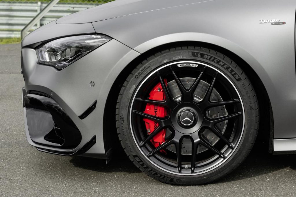 hd-mercedes_amg_a_45_4maticplus_et_cla_45_4maticplus_les_enfants_terribles_3-14