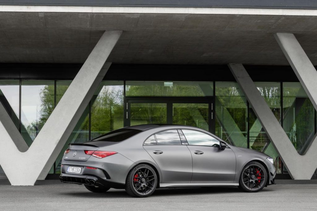 hd-mercedes_amg_a_45_4maticplus_et_cla_45_4maticplus_les_enfants_terribles_3-18