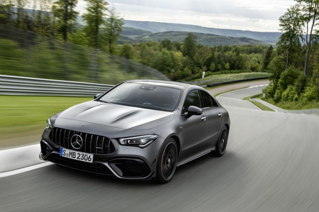 hd-mercedes_amg_a_45_4maticplus_et_cla_45_4maticplus_les_enfants_terribles_3-30