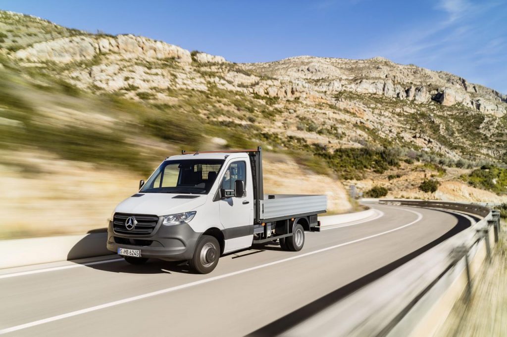 hd-mercedes_sprinter_une_3me_gnration_connecte_1-14