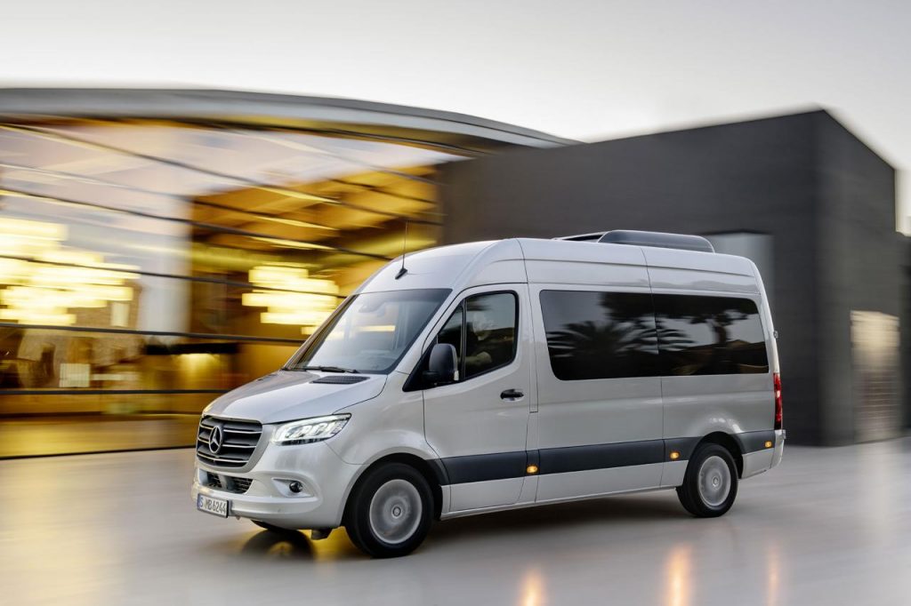 hd-mercedes_sprinter_une_3me_gnration_connecte_1-23