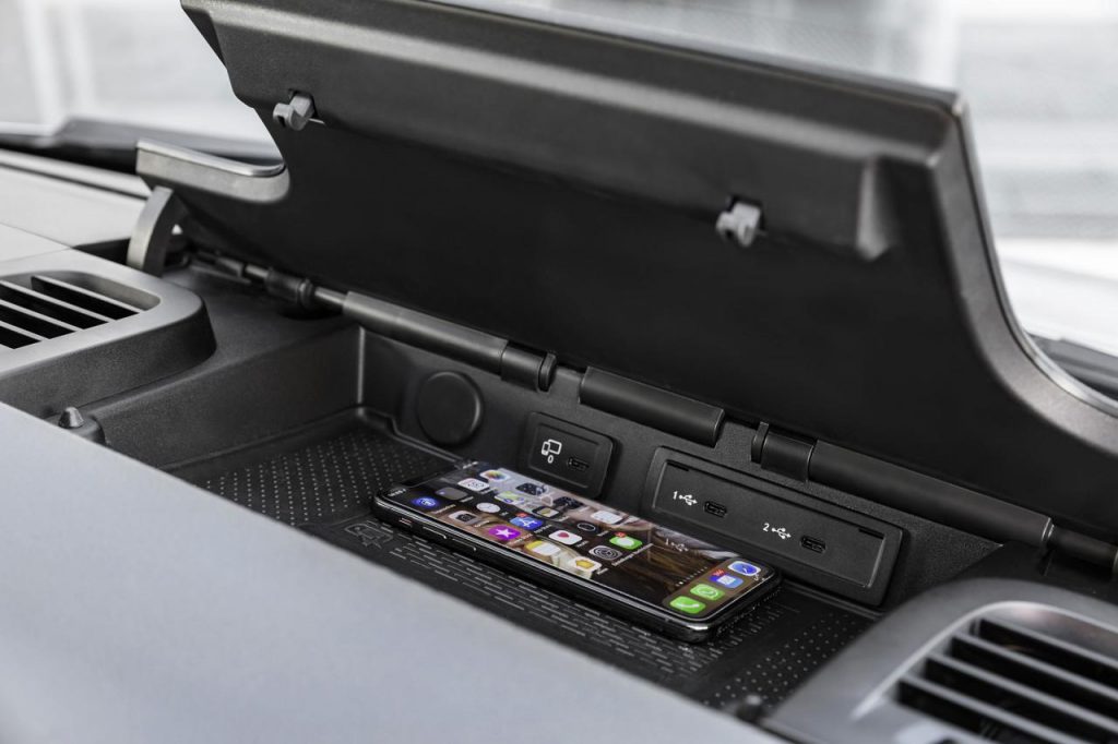 hd-mercedes_sprinter_une_3me_gnration_connecte_1-4