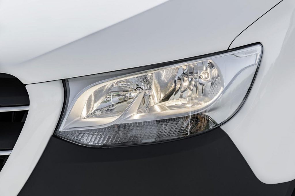 hd-mercedes_sprinter_une_3me_gnration_connecte_1-41
