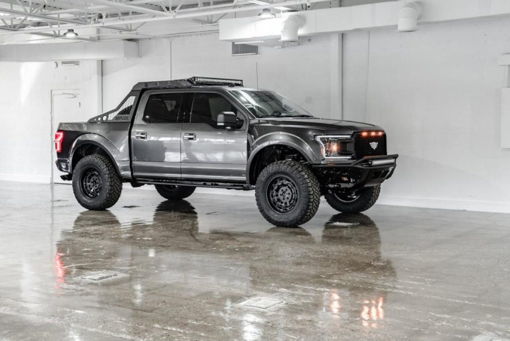 hd-mil_spec_met_un_v8_de_500_ch_dans_le_ford_f_150_1-13