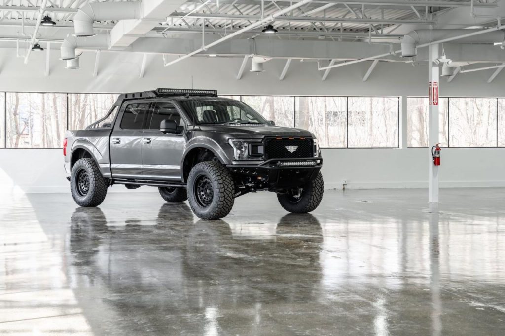 hd-mil_spec_met_un_v8_de_500_ch_dans_le_ford_f_150_1-14