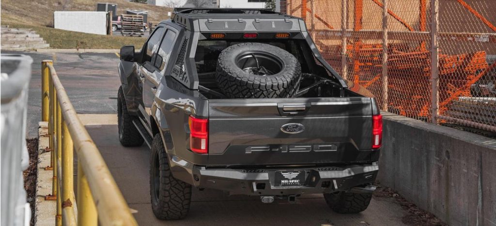 hd-mil_spec_met_un_v8_de_500_ch_dans_le_ford_f_150_1-8