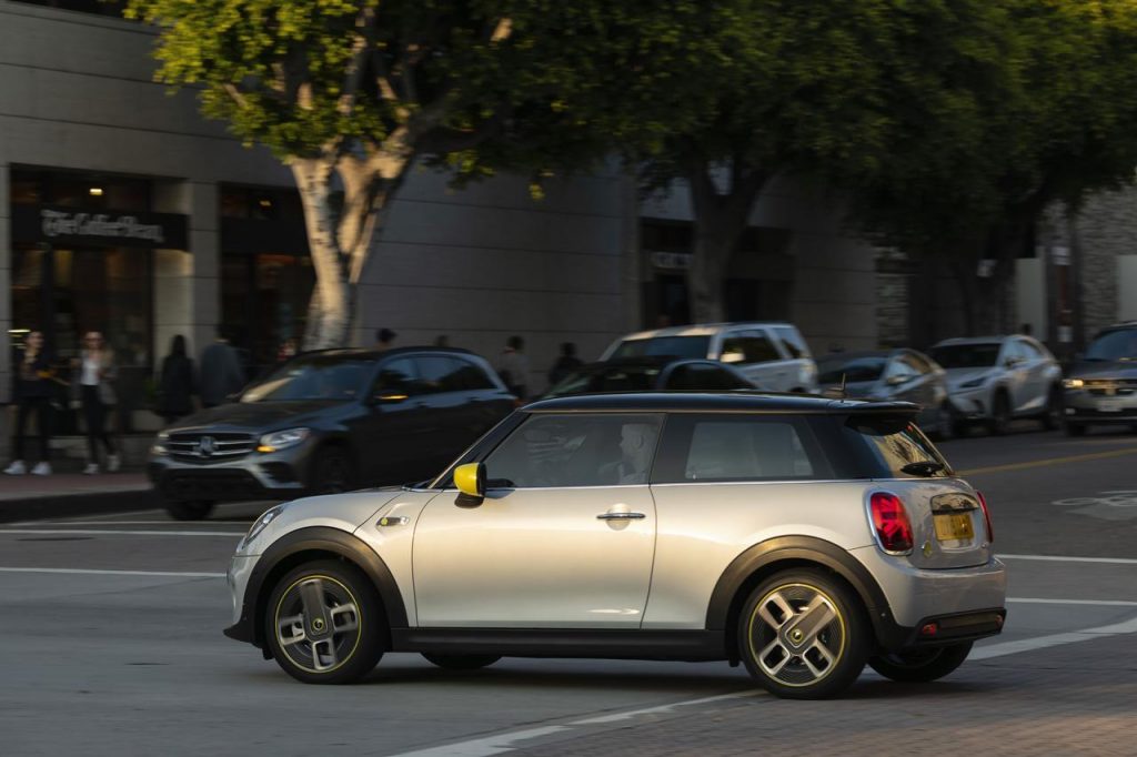 hd-mini_cooper_se_la_mini_lectrique_est_l_1-21