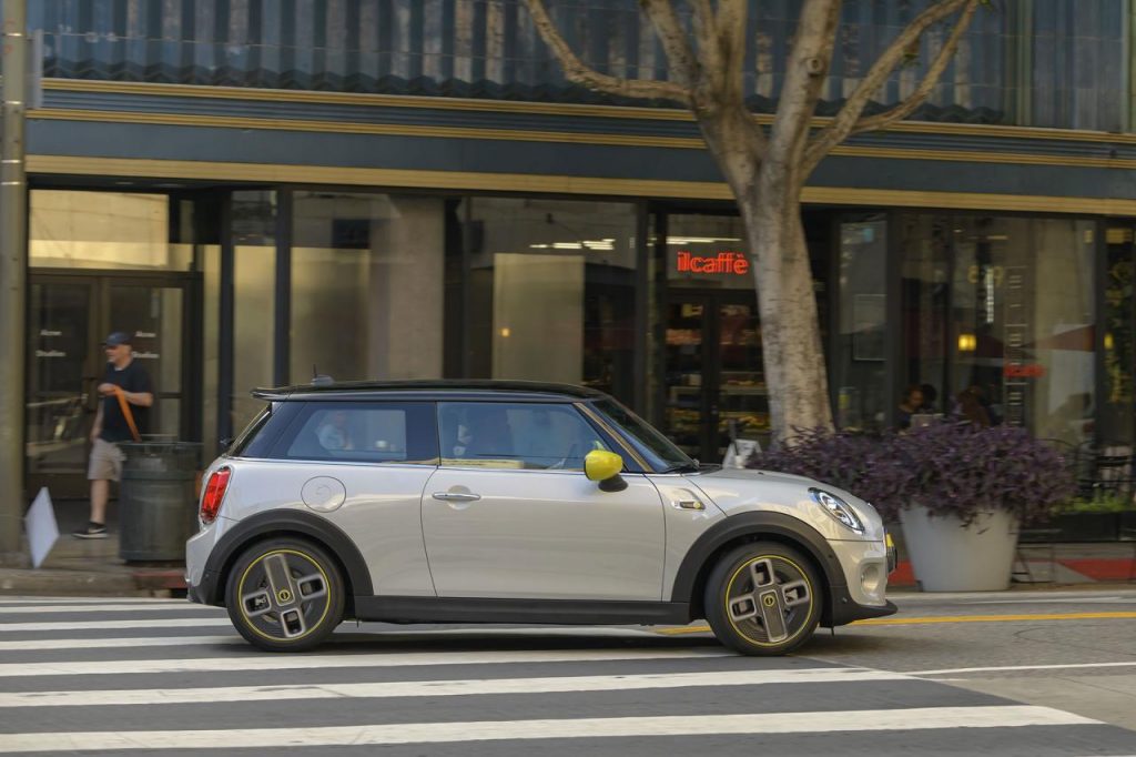 hd-mini_cooper_se_la_mini_lectrique_est_l_1-24