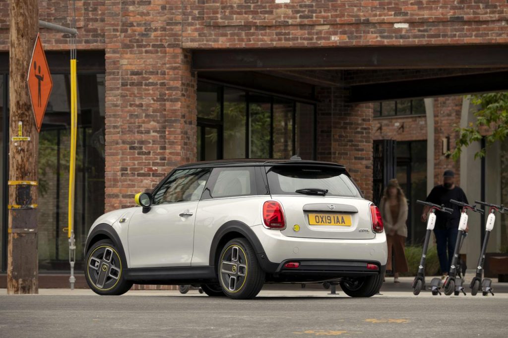 hd-mini_cooper_se_la_mini_lectrique_est_l_1-9