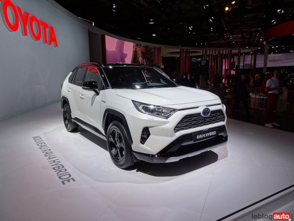 hd-mondial_paris_2018_live_toyota_rav_4_hybride_1-5