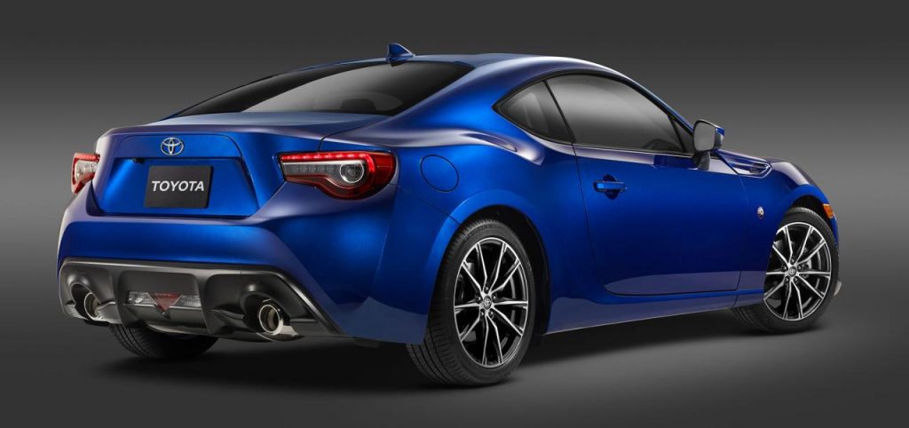 hd-new_york_2016_toyota_86_1-8