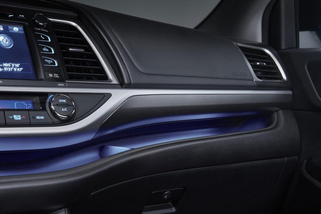 hd-new_york_2016_toyota_highlander_1-3