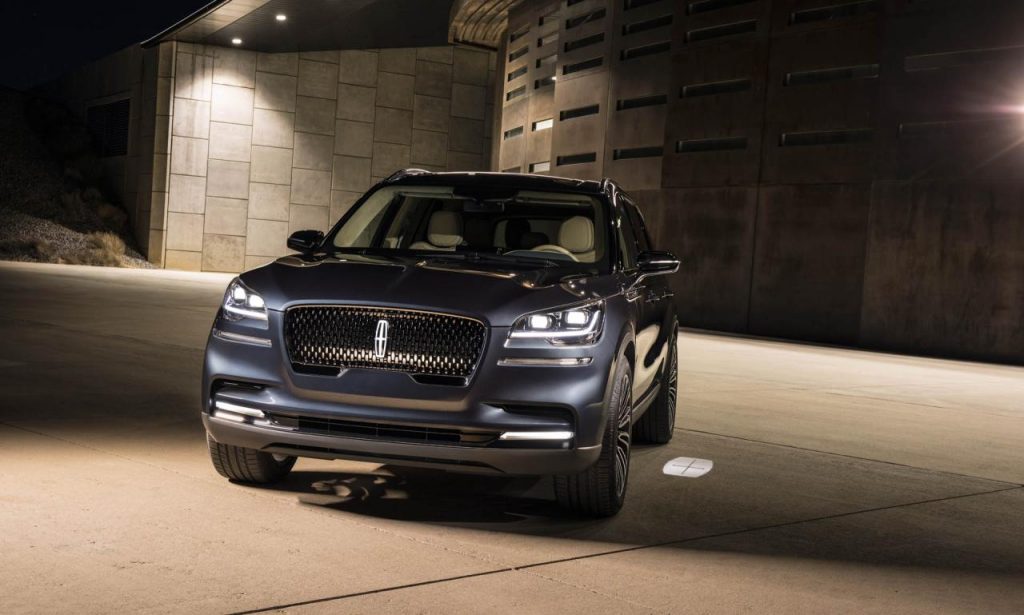 hd-new_york_2018_lincoln_aviator_1-19
