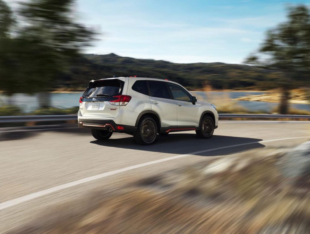 hd-new_york_2018_subaru_forester_1-16