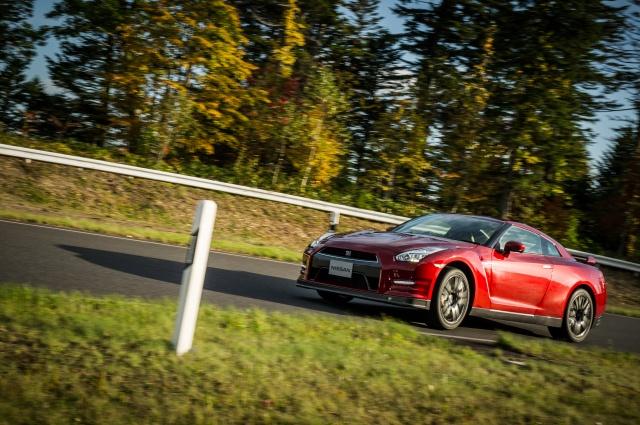 hd-nissan_gt_r_my_2015_volution_continue_1-3