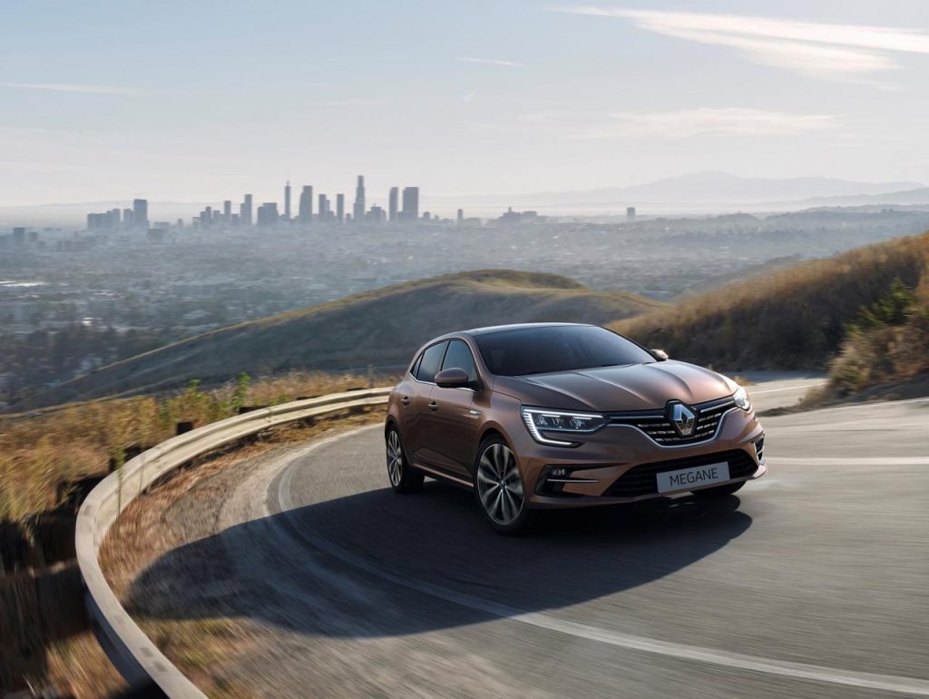 hd-nouvelle_renault_megane_avec_de_l_e_tech_rechargeable_dedans_2-26