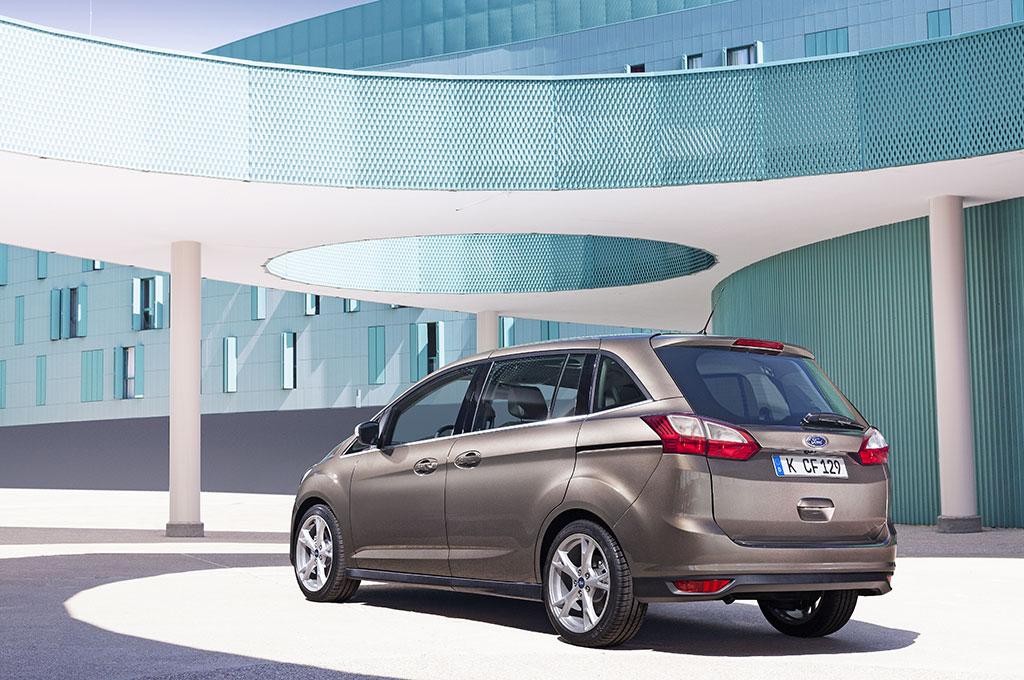 hd-paris_2014_ford_c_max_1-3