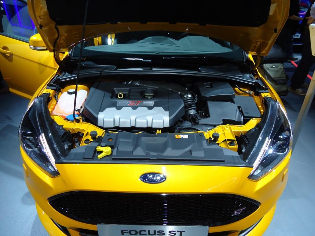 hd-paris_2014_live_ford_focus_st_1-3