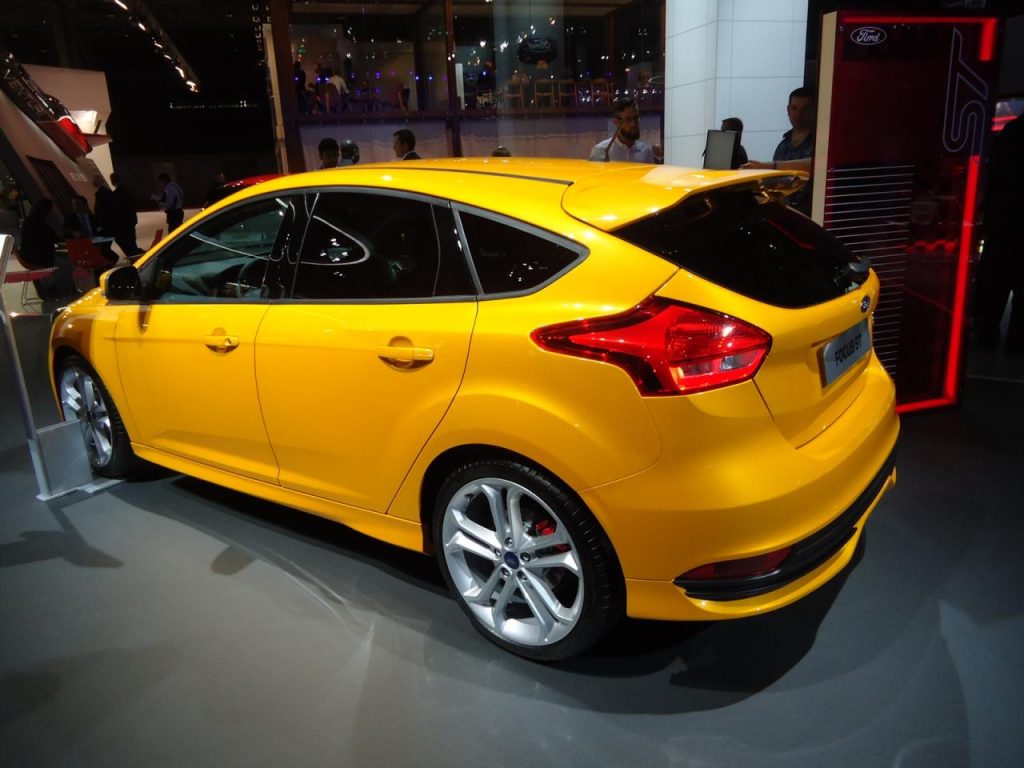 hd-paris_2014_live_ford_focus_st_1-5