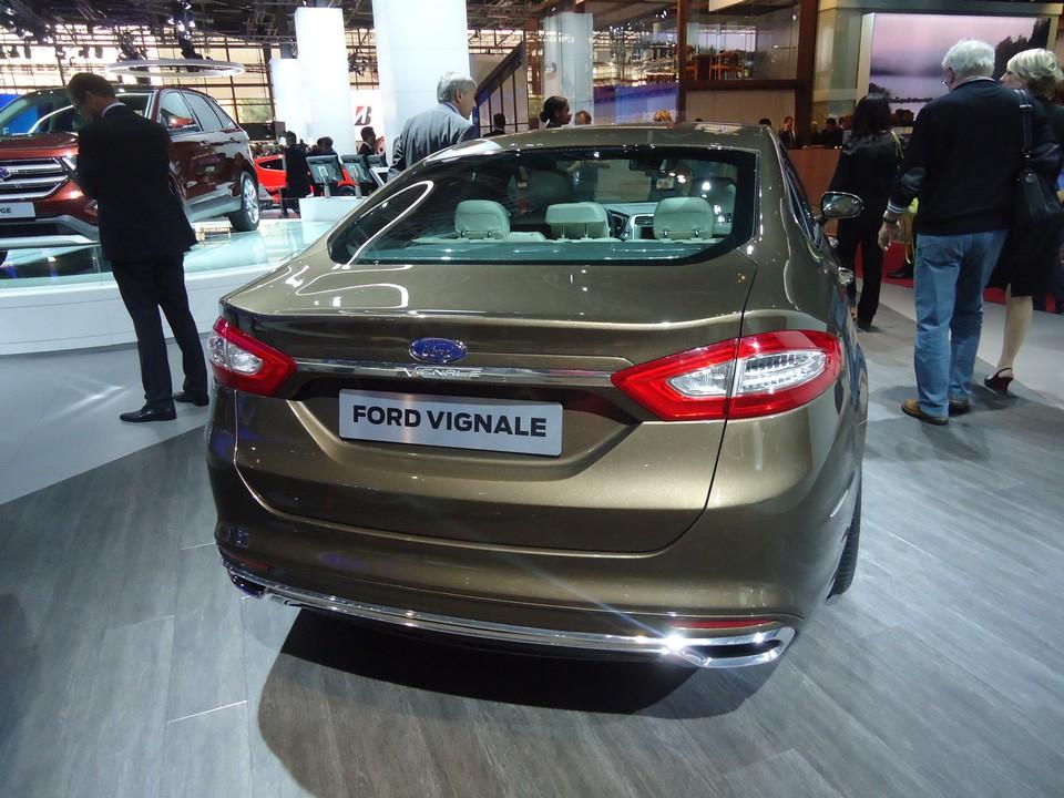 hd-paris_2014_live_ford_mondeo_vignale_1-3