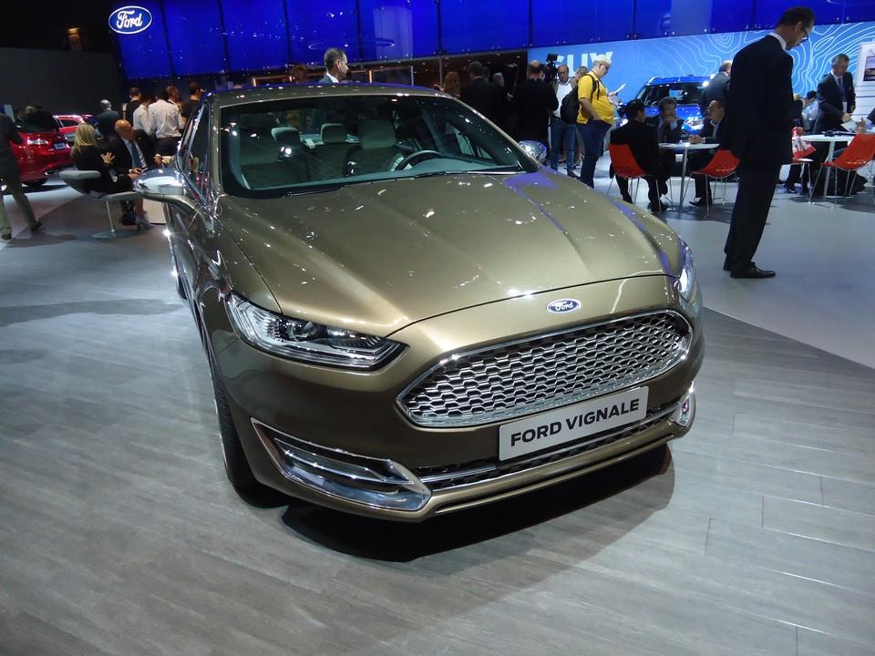 hd-paris_2014_live_ford_mondeo_vignale_1-5