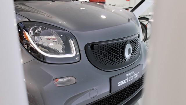 hd-paris_2014_live_smart_forfour_1-4