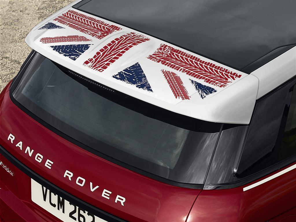 hd-paris_2014_range_rover_evoque_sw1_1-3
