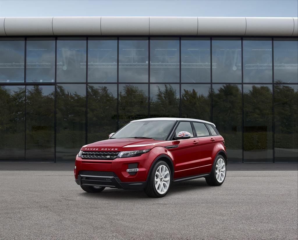 hd-paris_2014_range_rover_evoque_sw1_1-7