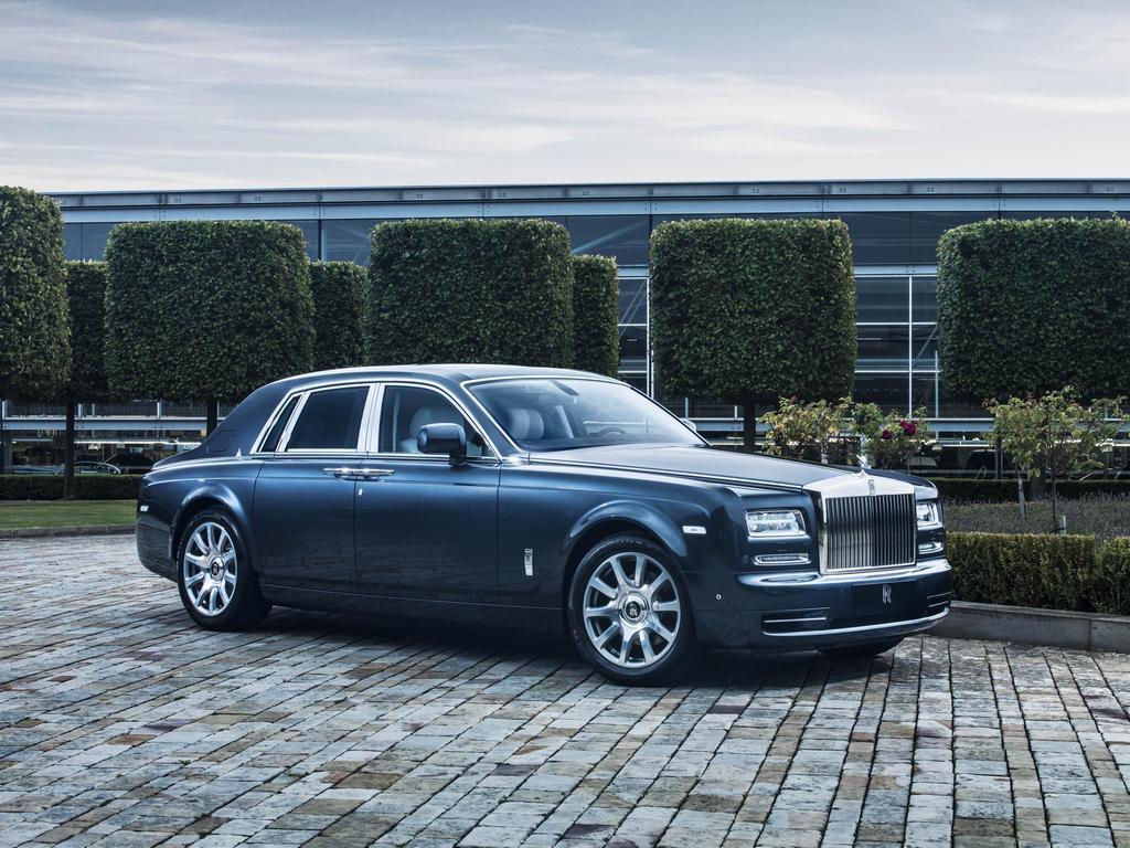 hd-paris_2014_rolls_royce_phantom_metropolitan_collection_1-3