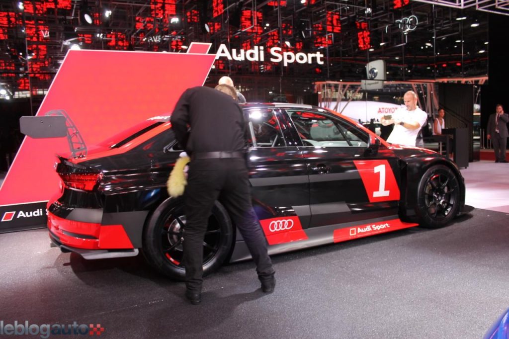 hd-paris_2016_live_audi_rs3_lms_1