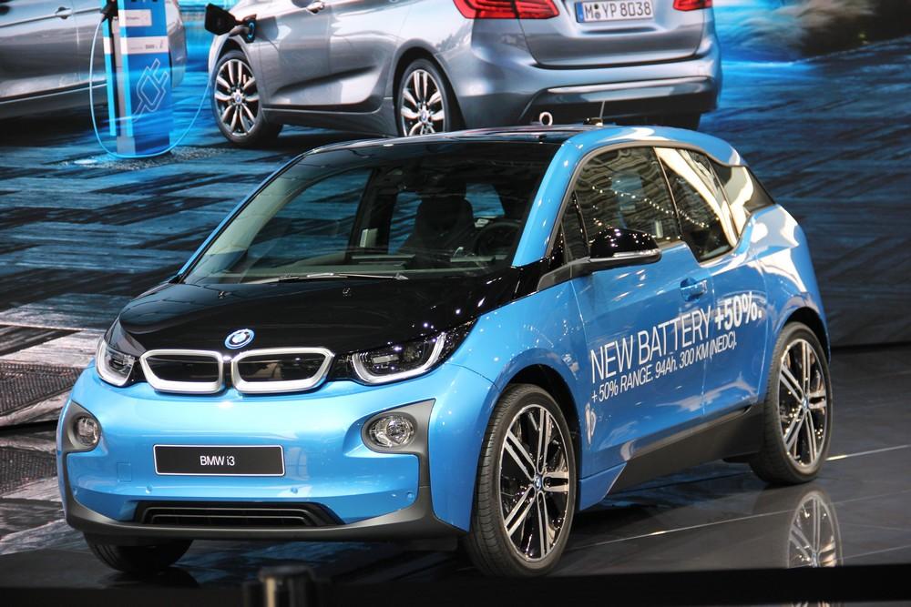 hd-paris_2016_live_bmw_i3_1-7