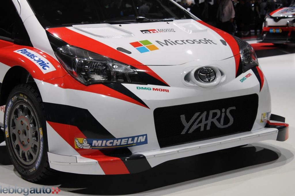 hd-paris_2016_live_toyota_yaris_wrc_1-11