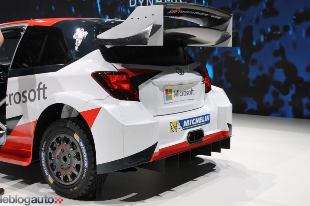 hd-paris_2016_live_toyota_yaris_wrc_1-9