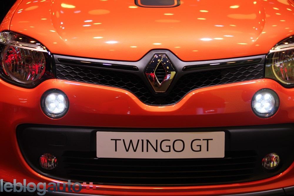 hd-paris_2016_live_twingo_gt_1