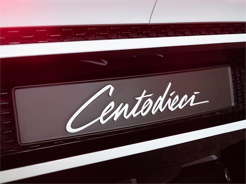 hd-pebble_beach_2019_bugatti_centodieci_1-2