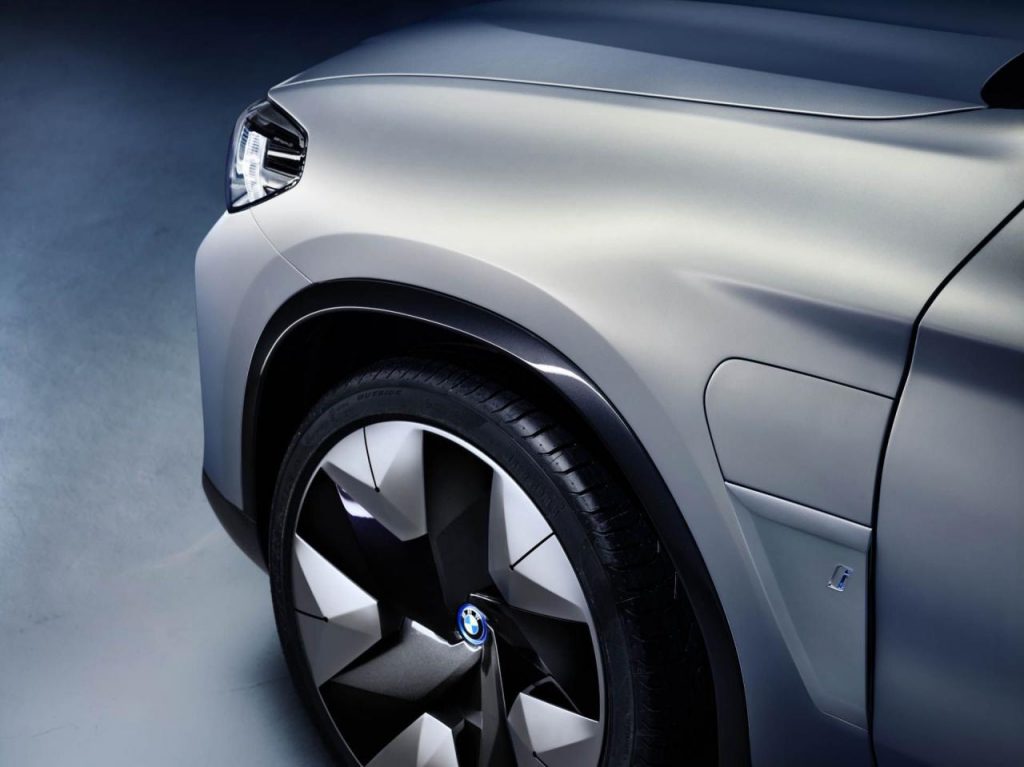 hd-pkin_2018_bmw_ix3_concept_1-7