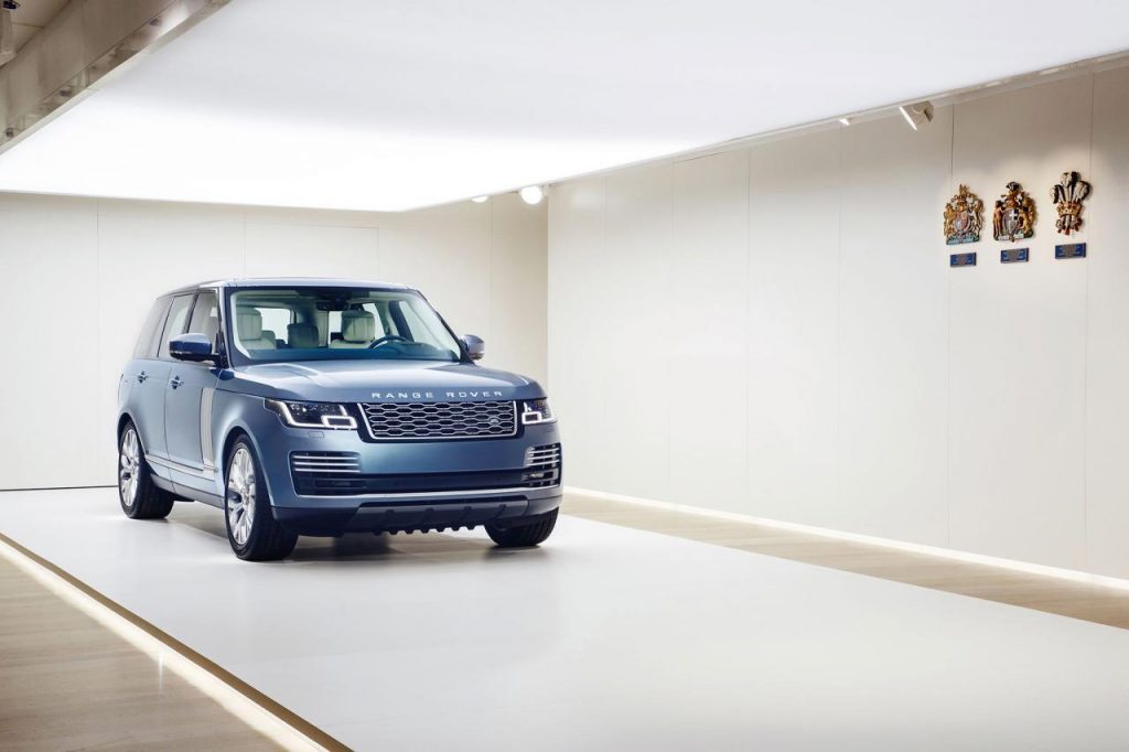 hd-range_rover_restyl_luxe_performances_et_lectricit_2-5