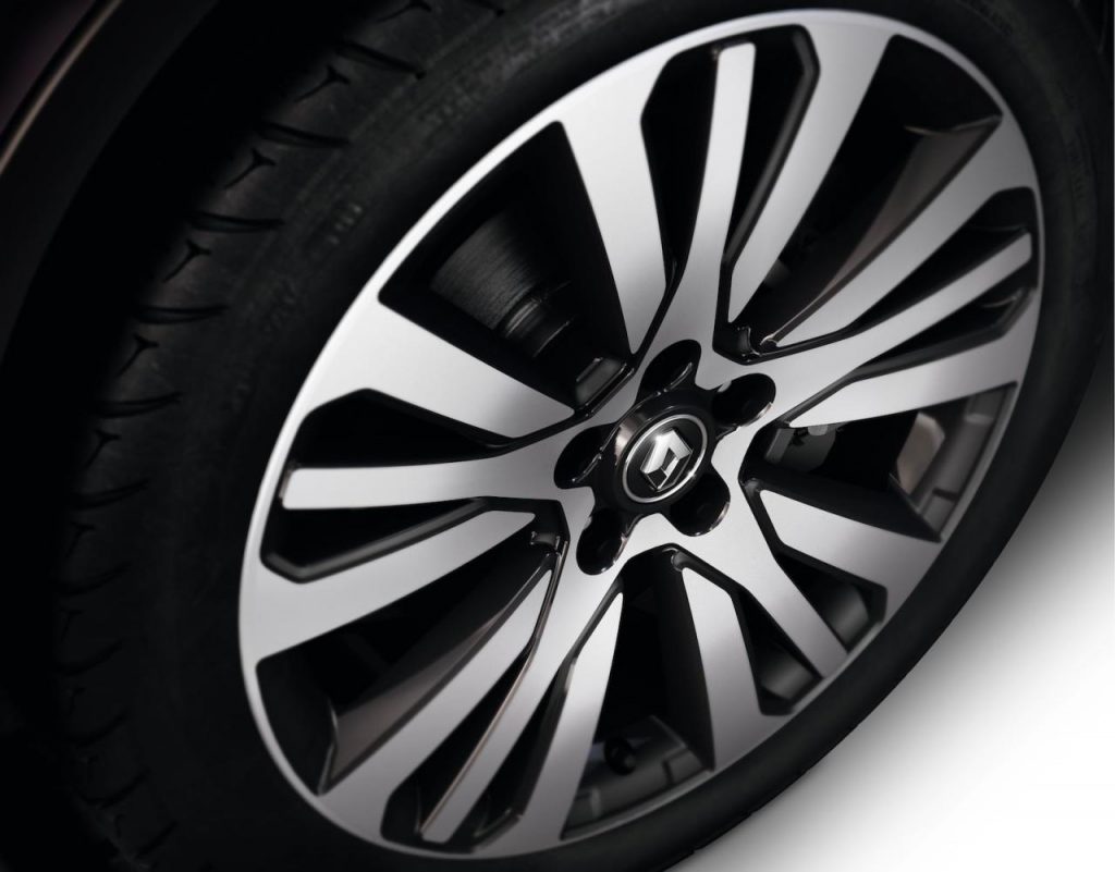 hd-renault_scenic_et_grand_scenic_initiale_paris_1-17