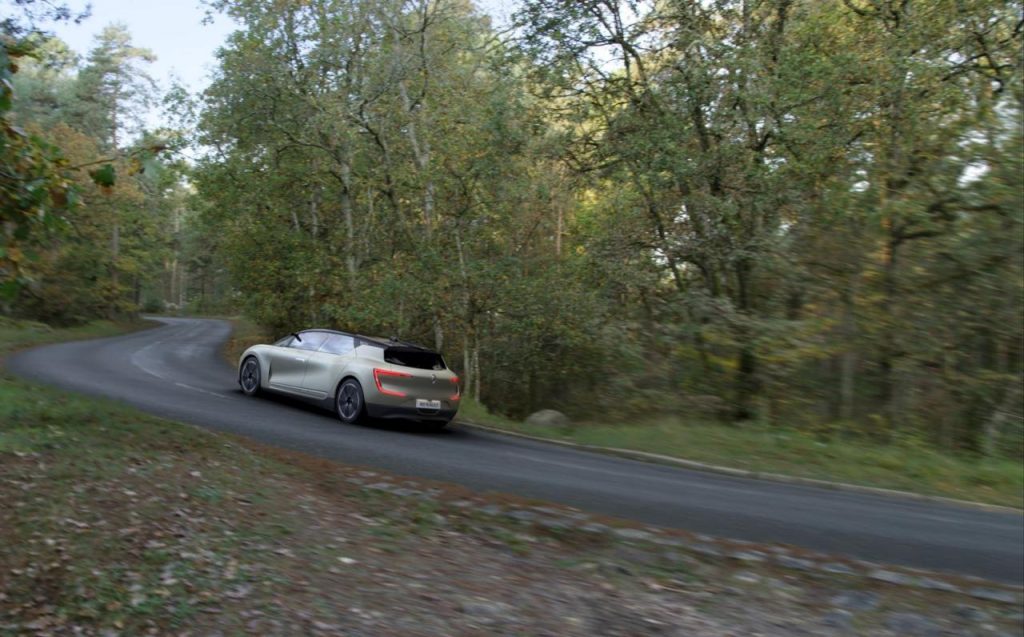 hd-renault_symbioz_du_concept_car_au_dmonstrateur_1-2