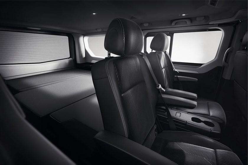 hd-renault_trafic_spaceclass_escapade_1-1
