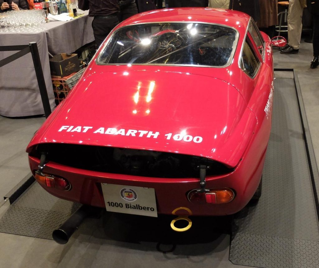 hd-retromobile_2017_live_abarth_1