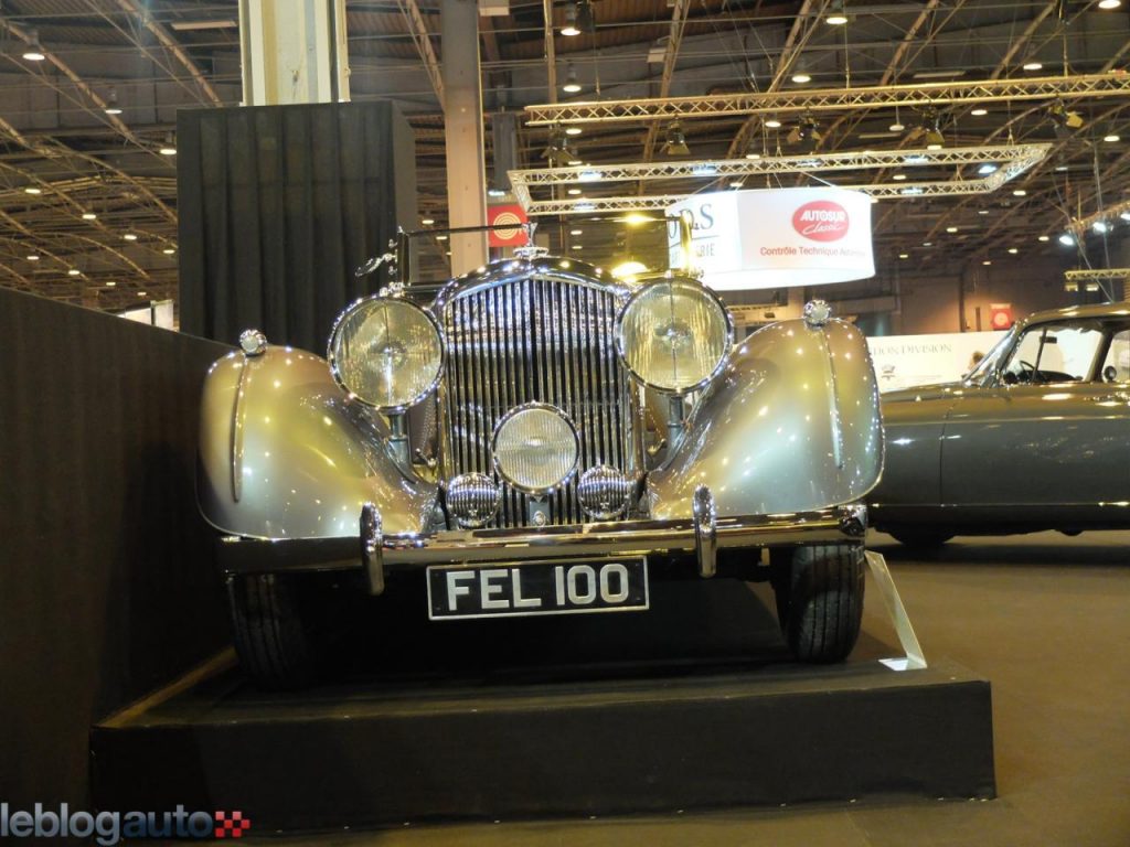 hd-retromobile_2017_live_bugatti_rencontre_bentley_1-15