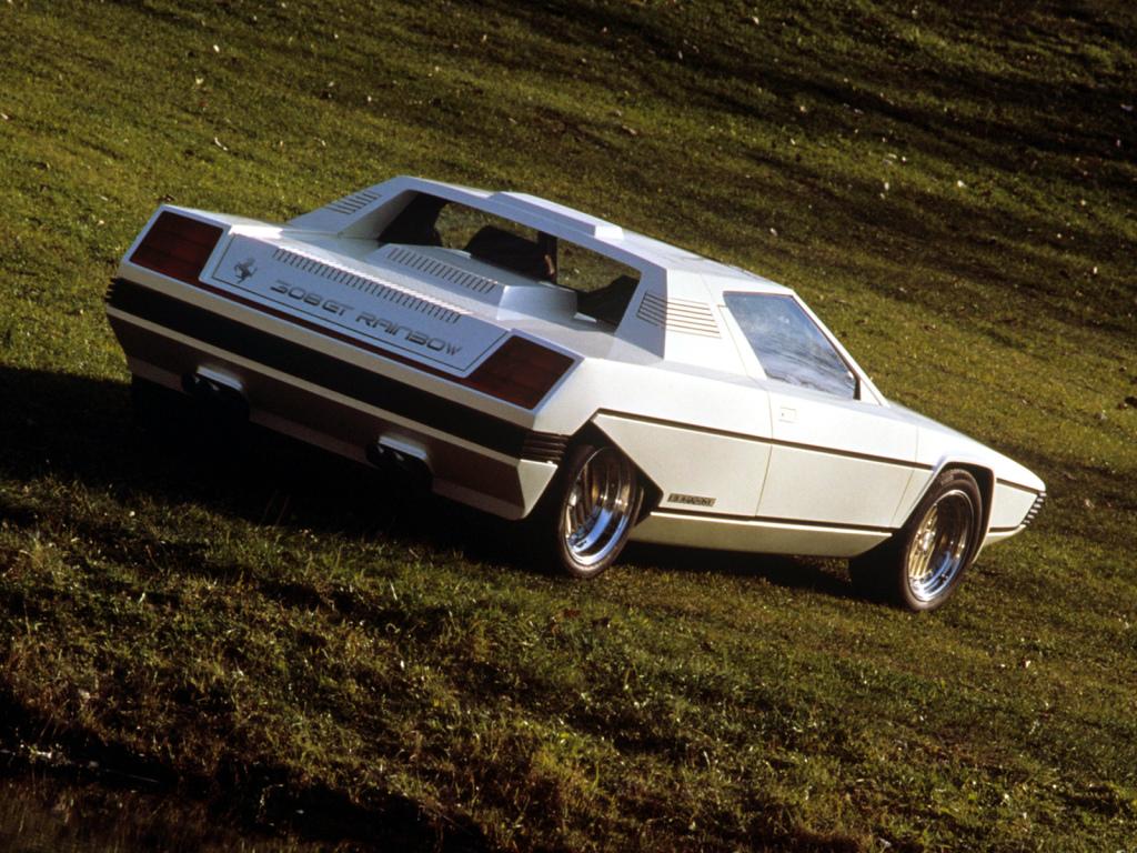 hd-rtromobile_2020_10_concepts_bertone_redcouvrir_1-13
