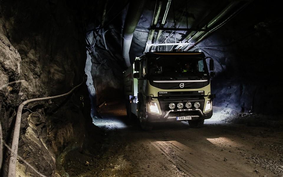 hd-sans_les_mains_le_camion_autonome_de_volvo_1-4