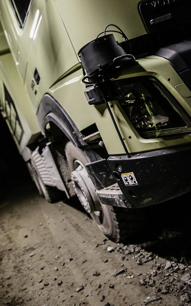 hd-sans_les_mains_le_camion_autonome_de_volvo_1-5