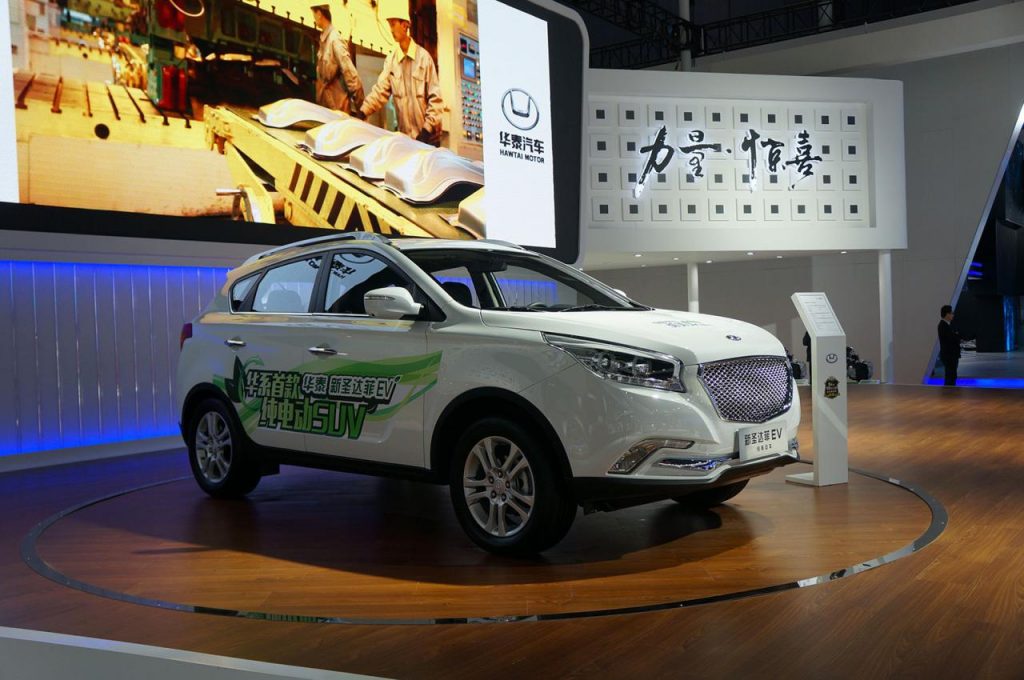 hd-shanghai_2015_live_hawtai_shengdafei_e70ev_1-6